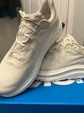 Hoka M Kawana 2 Oatmeal color. New in box.
